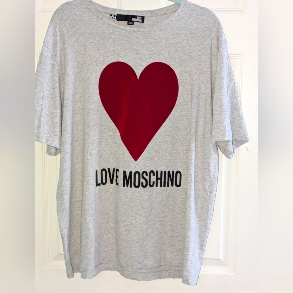 Love Moschino Light Gray Tee with Bold Red Heart ♥️- Size 10 (XL)